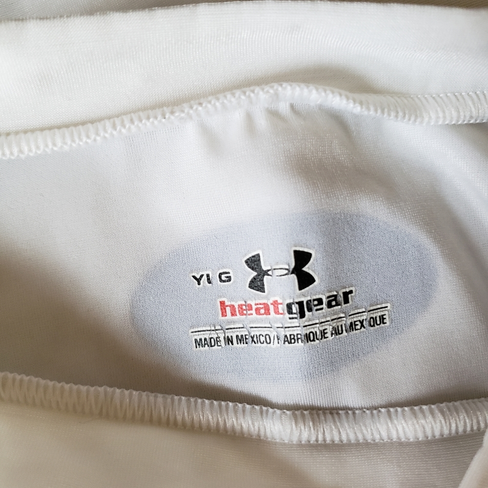 Youth Under Armour long sleeve heatgear shirt - Picture 3 of 4